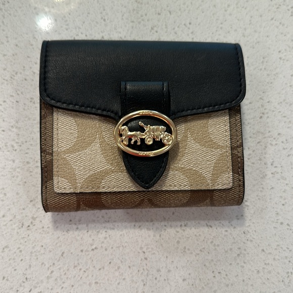 Coach Georgie Handbag and matching wallet!! - Picture 11 of 15